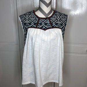 Umgee Embroidered Sleeveless Shirt